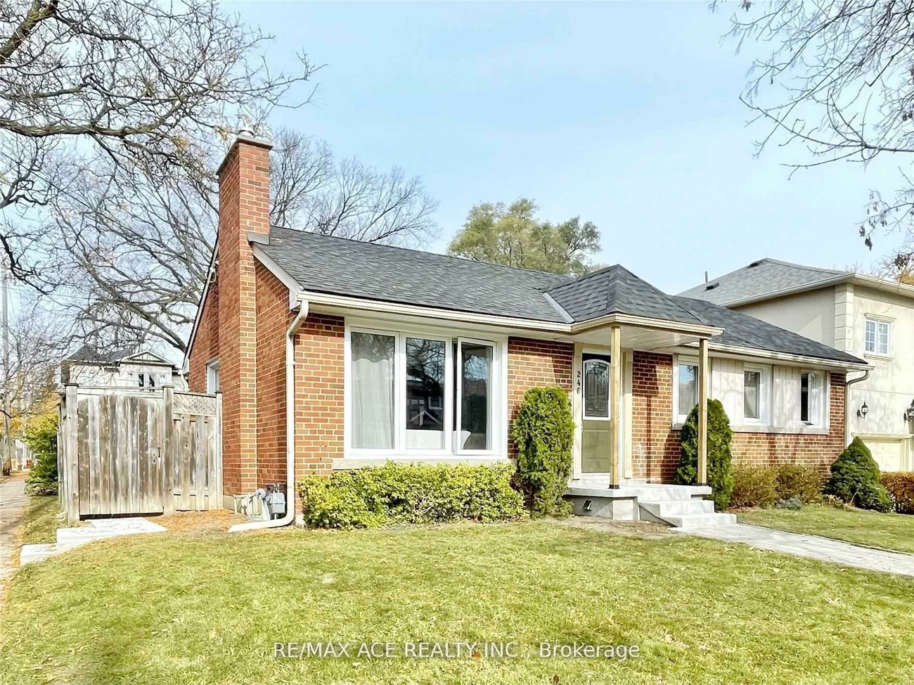 246, Horsham, Willowdale West, Toronto