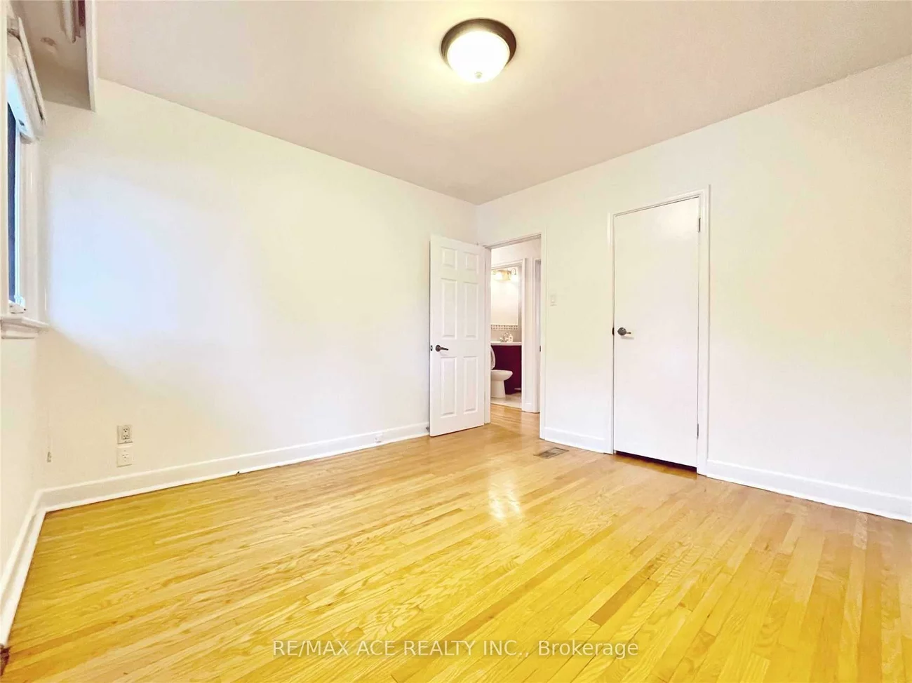 246, Horsham, Willowdale West, Toronto