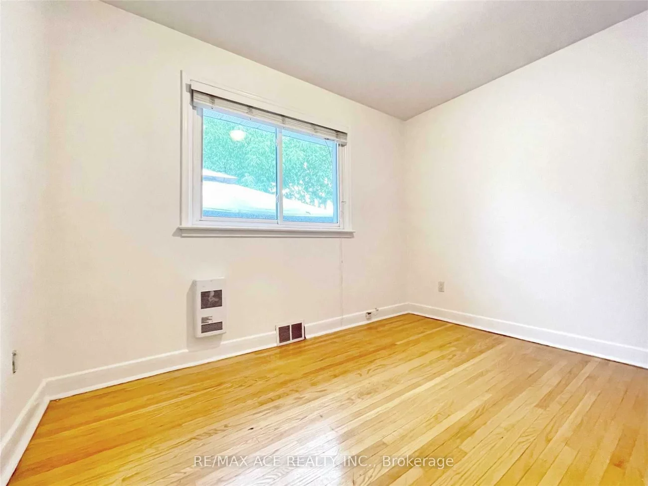 246, Horsham, Willowdale West, Toronto