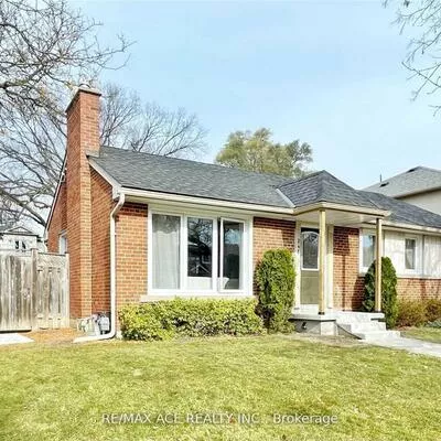 246, Horsham, Willowdale West, Toronto
