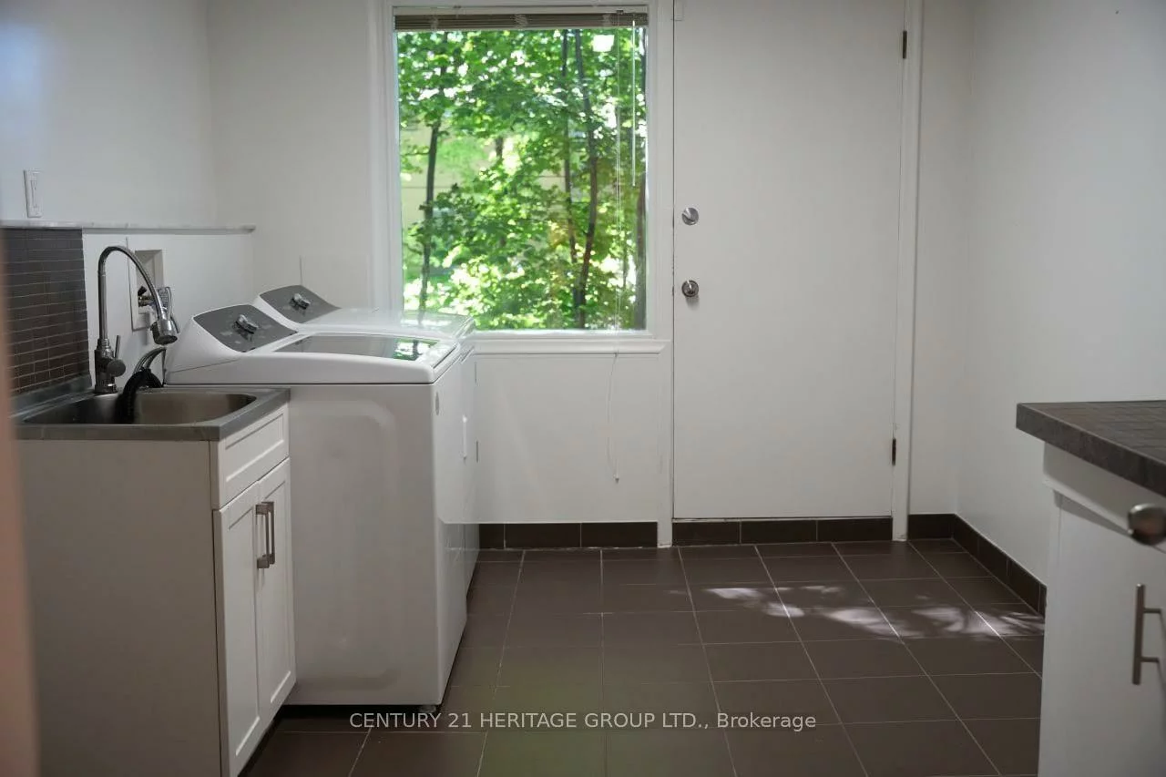 17, Hi Mount, Bayview Village, Toronto