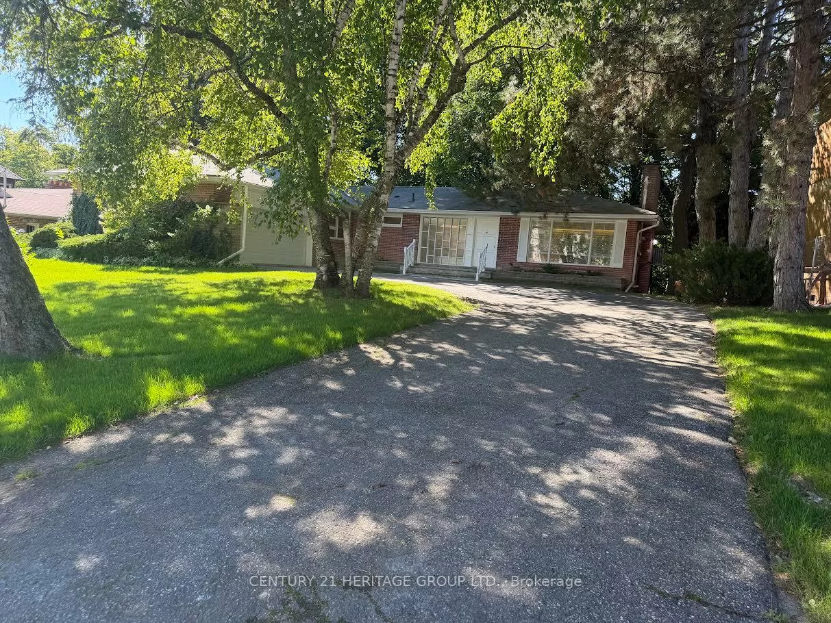 17, Hi Mount, Bayview Village, Toronto