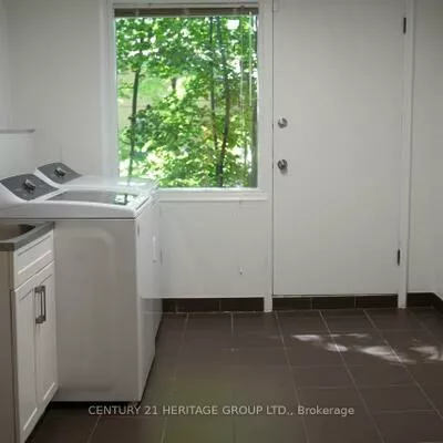 17, Hi Mount, Bayview Village, Toronto
