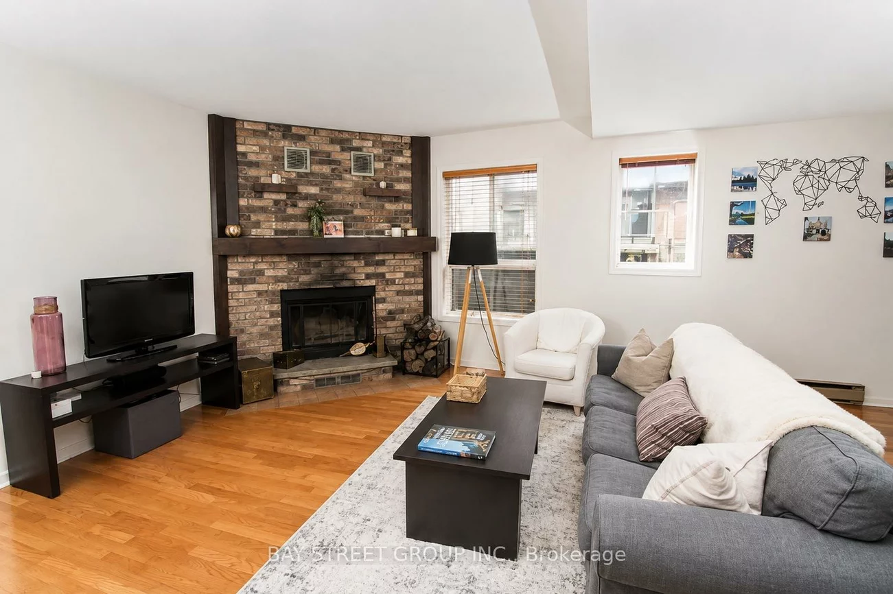 586, Huron, Annex, Toronto