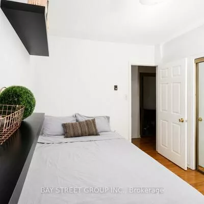 586, Huron, Annex, Toronto