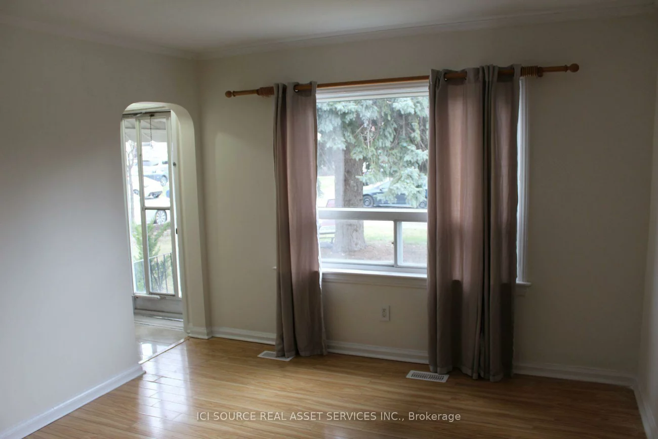 8, Talbot, Willowdale West, Toronto