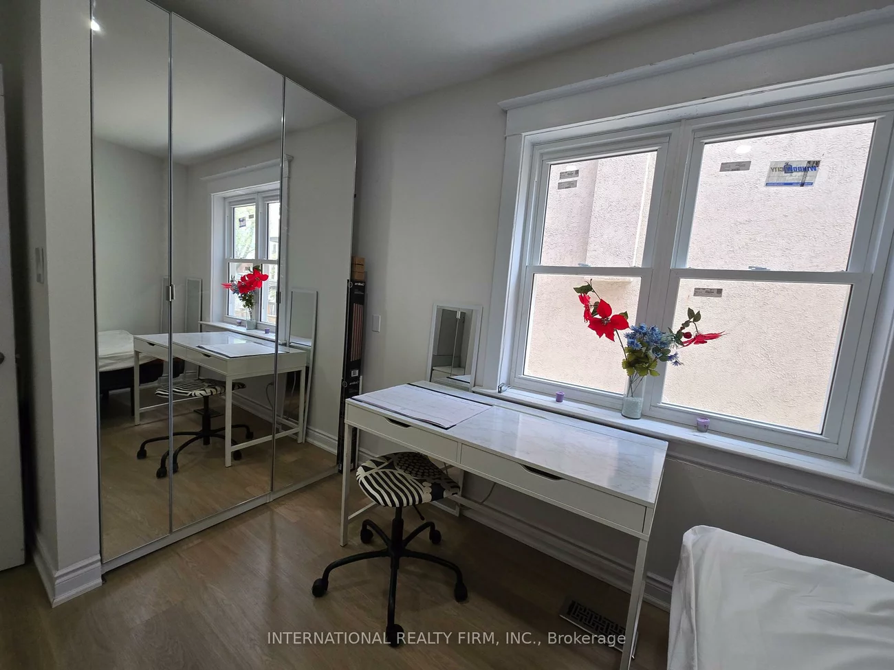 261, Soudan, Mount Pleasant West, Toronto