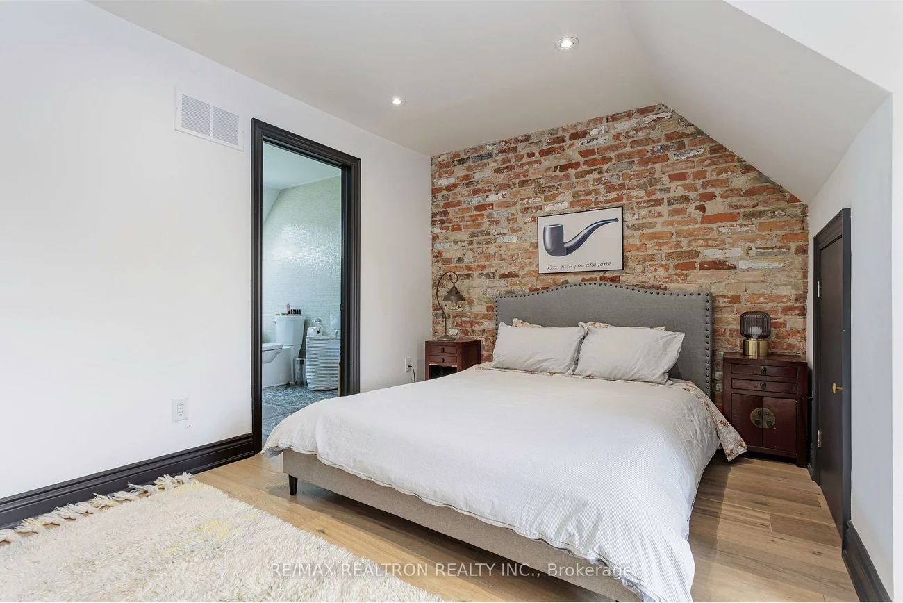 214, Grace, Palmerston-Little Italy, Toronto