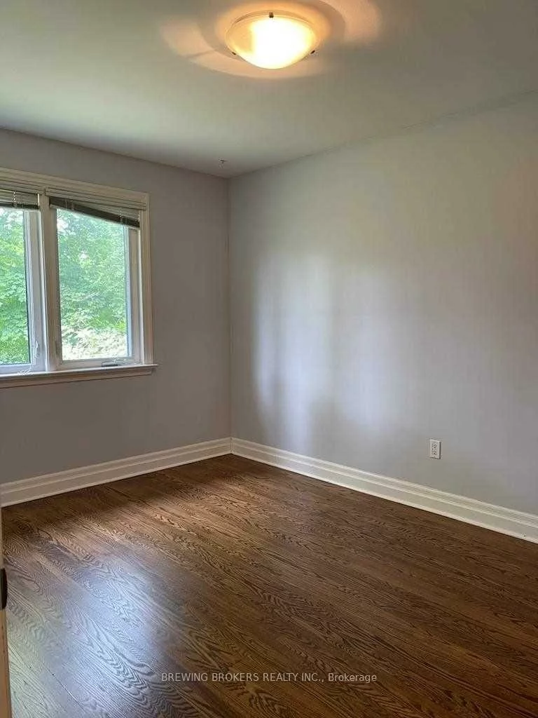 48, Wynn, Willowdale West, Toronto
