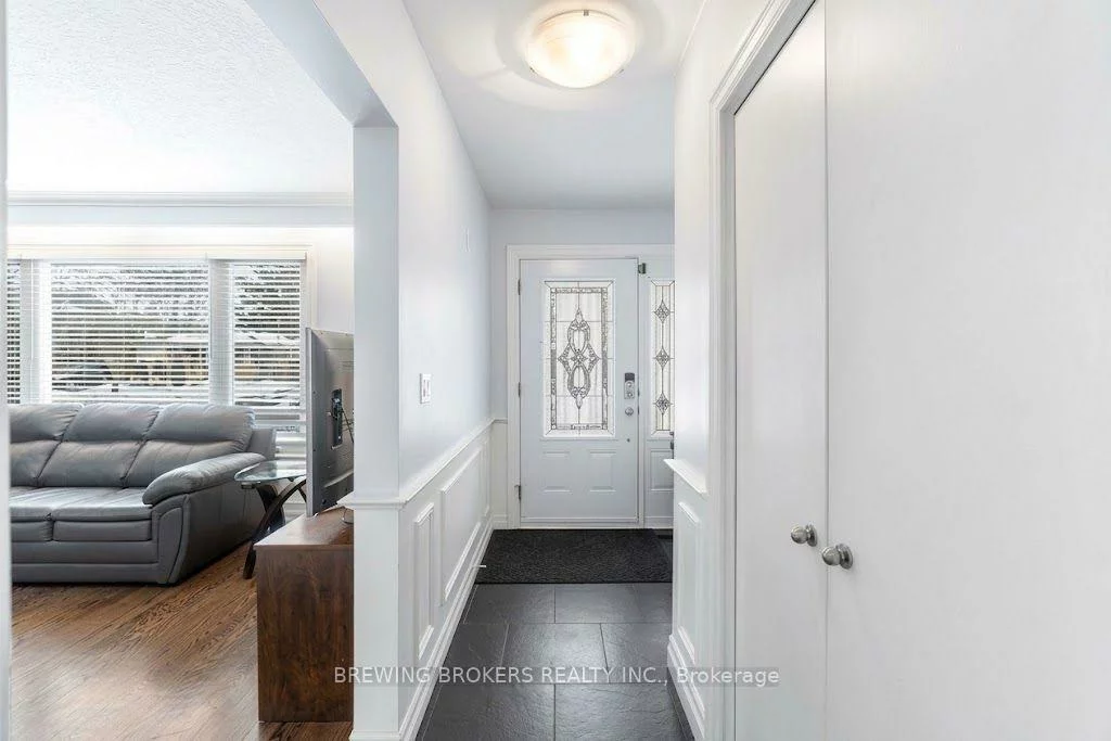 48, Wynn, Willowdale West, Toronto
