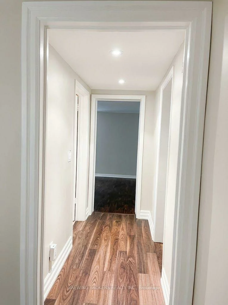 48, Wynn, Willowdale West, Toronto