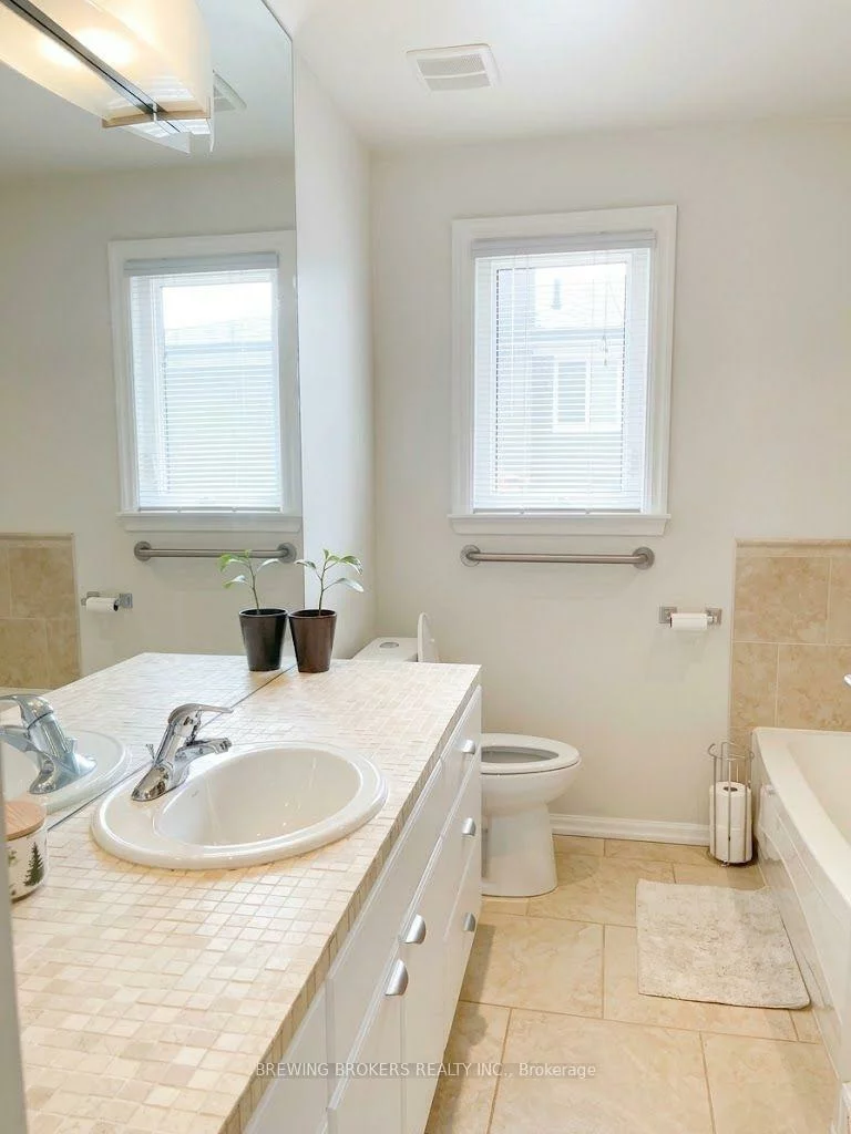 48, Wynn, Willowdale West, Toronto