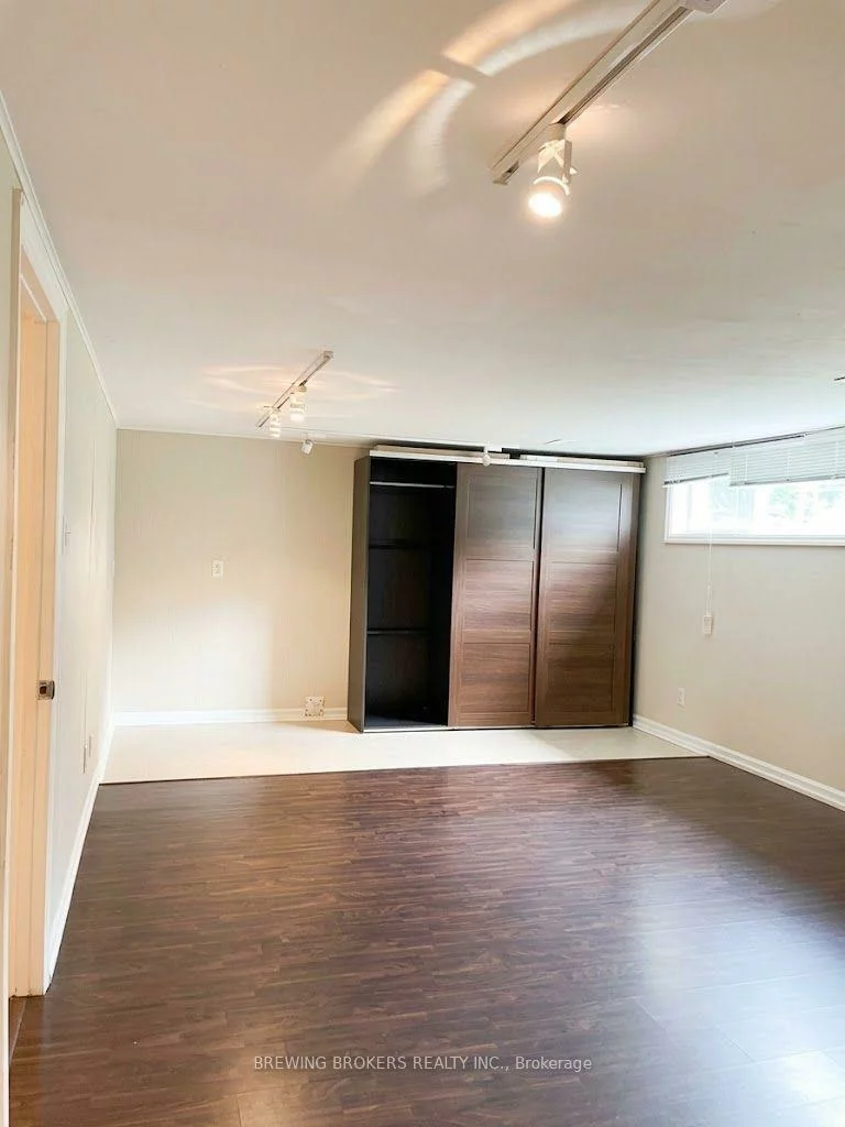 48, Wynn, Willowdale West, Toronto