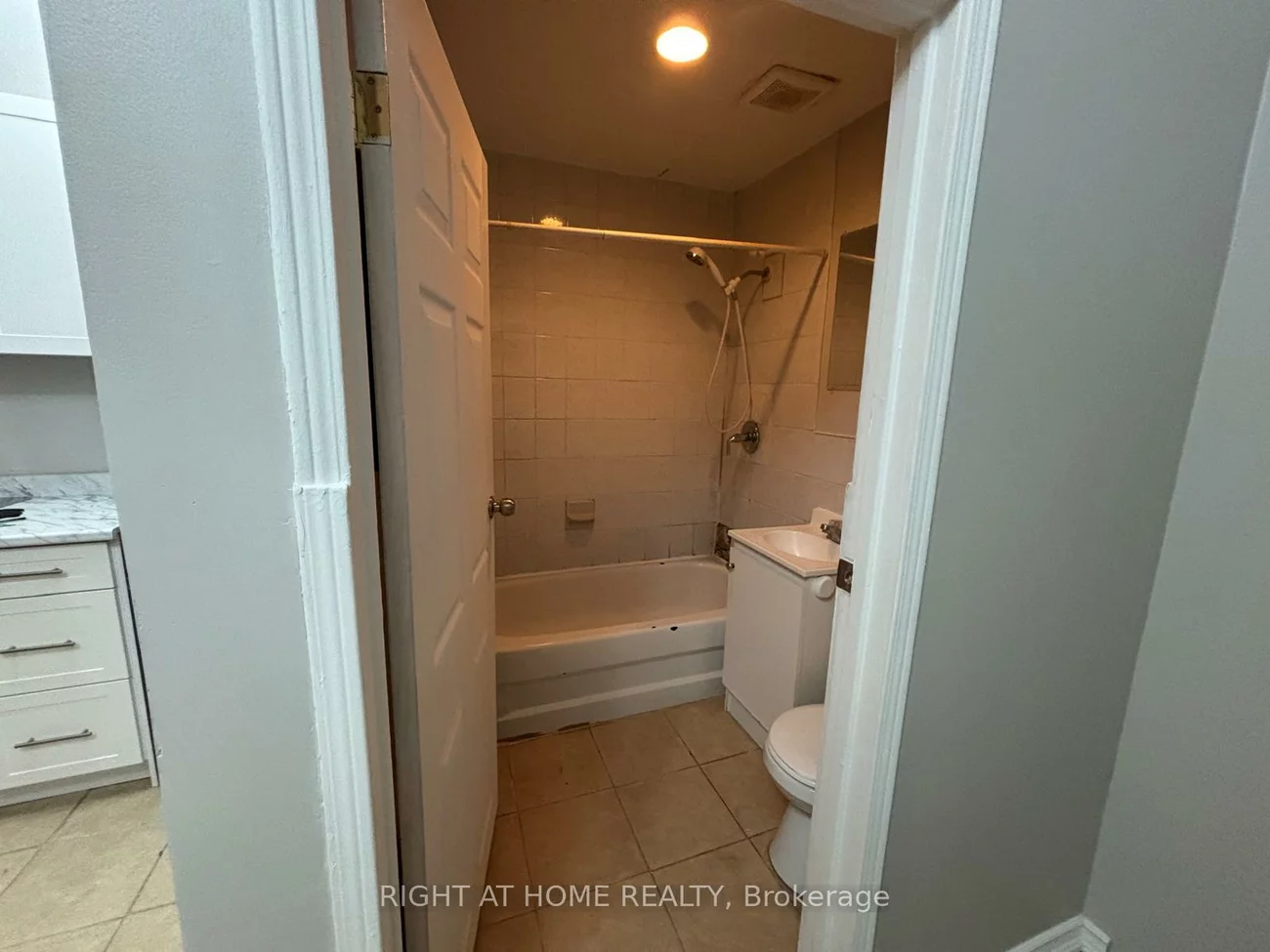 505, Oakwood, Oakwood Village, Toronto