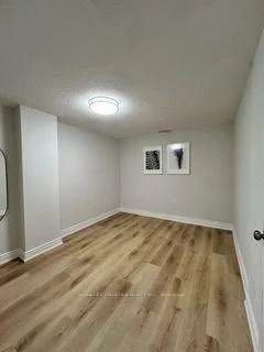 141, Brighton, Bathurst Manor, Toronto