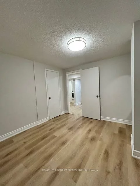 141, Brighton, Bathurst Manor, Toronto