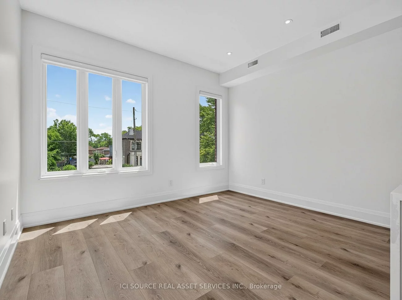 28, Norcross, Clanton Park, Toronto