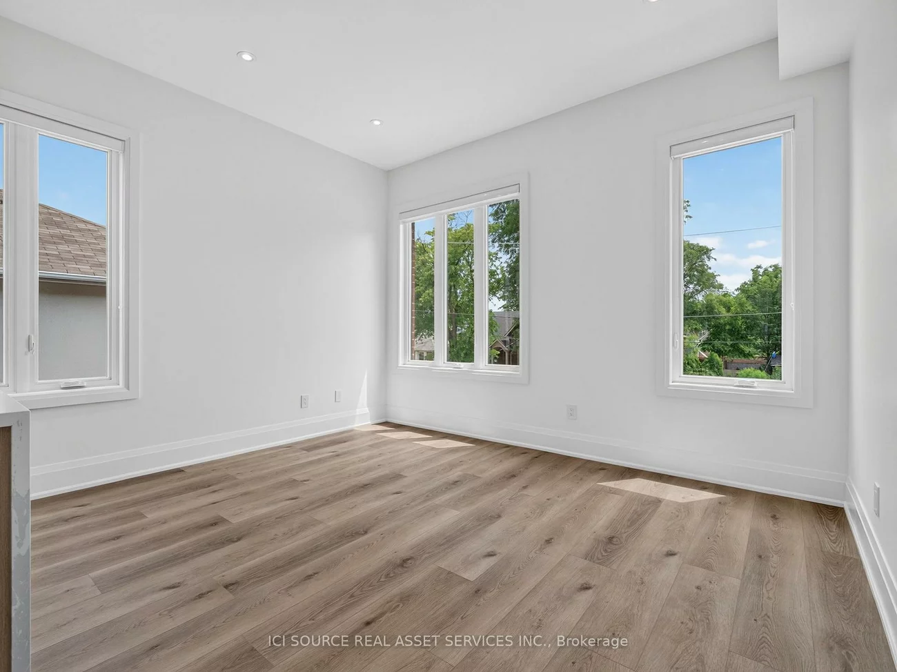 28, Norcross, Clanton Park, Toronto