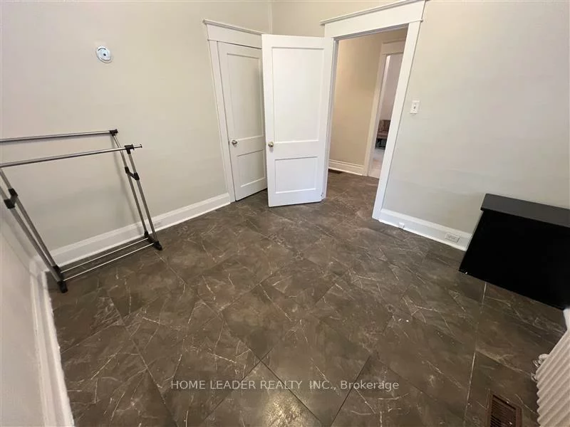 23, Franklin, Lansing-Westgate, Toronto