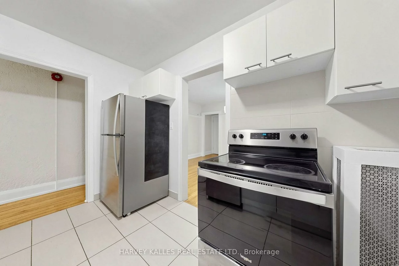 163, Highbourne, Yonge-Eglinton, Toronto