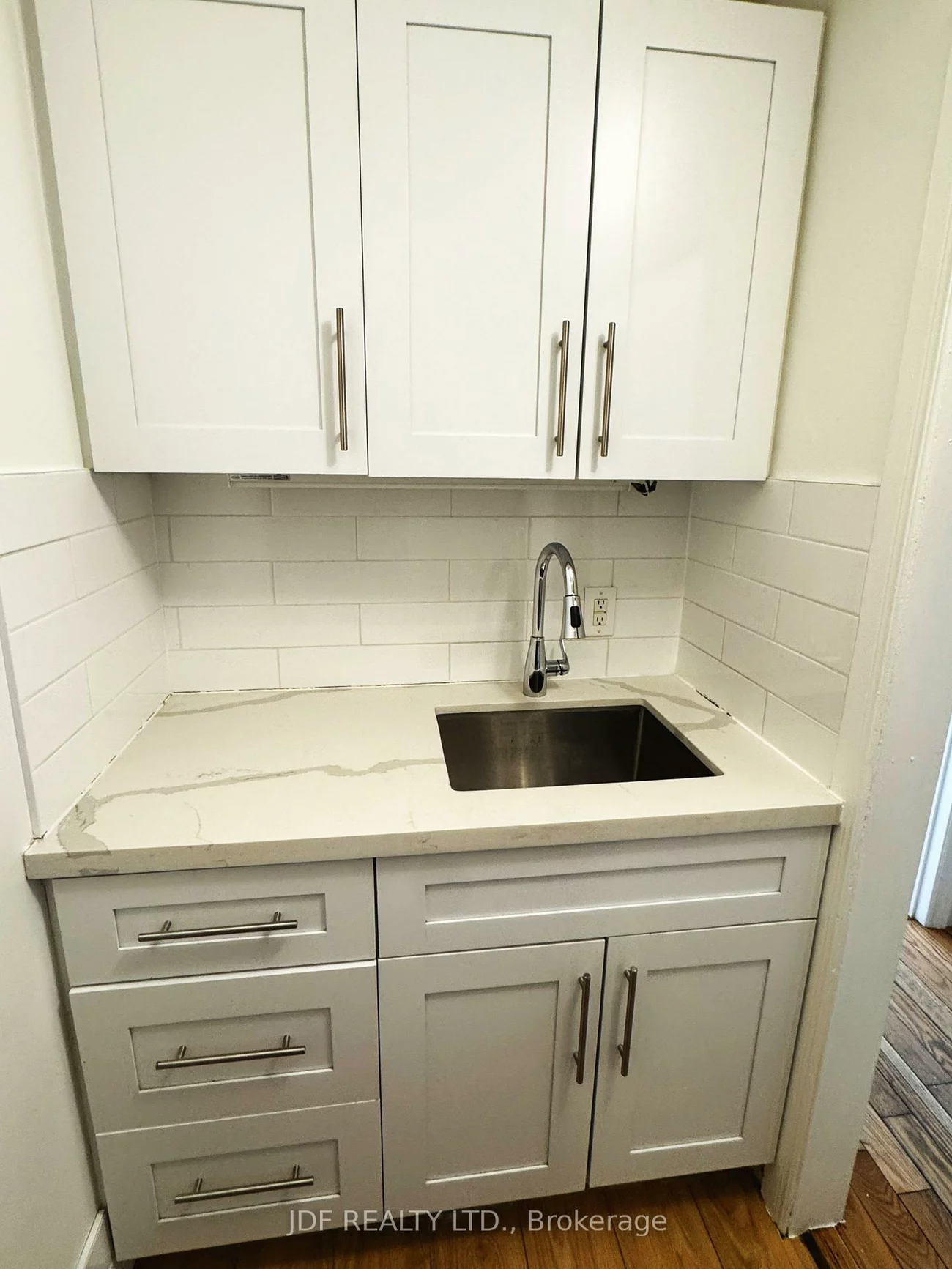 383, Lansdowne, Dufferin Grove, Toronto