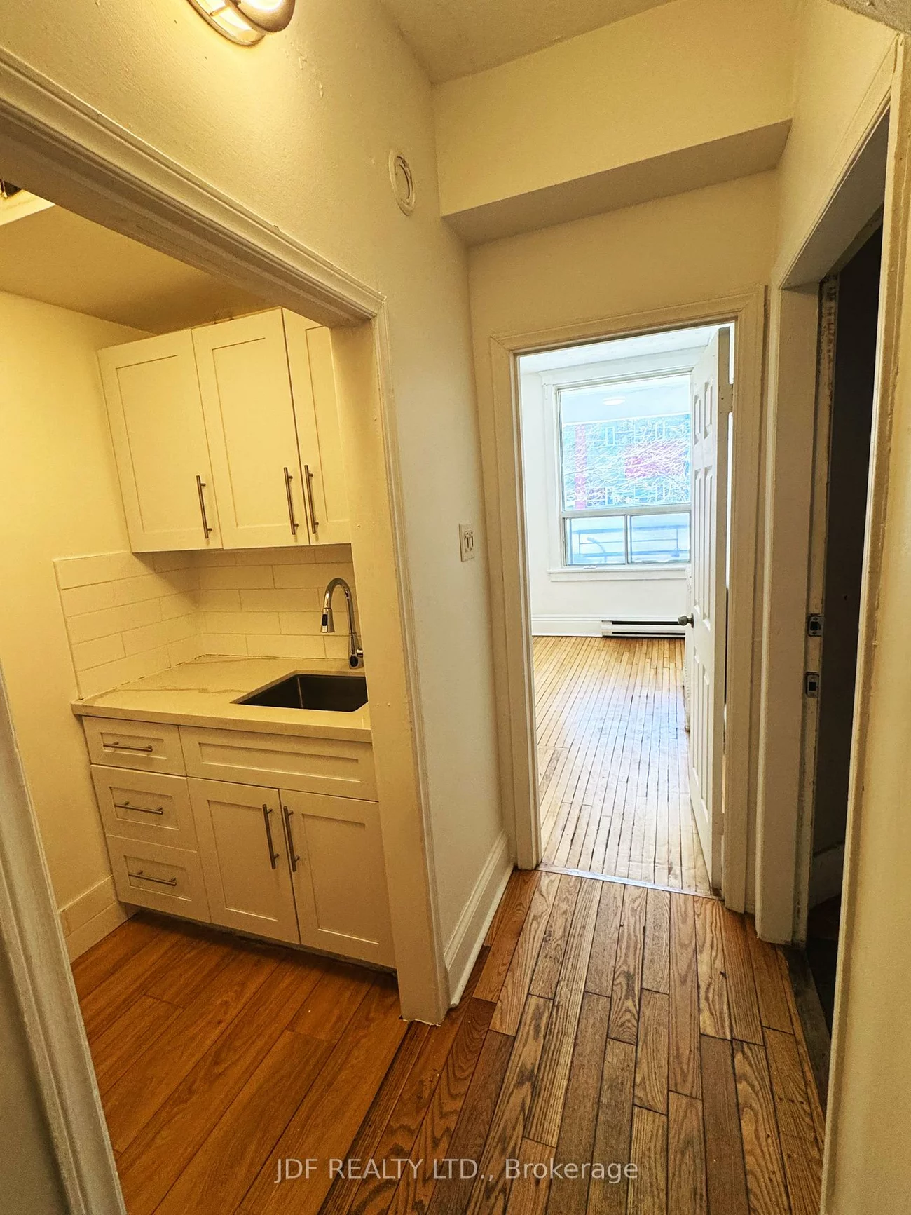 383, Lansdowne, Dufferin Grove, Toronto