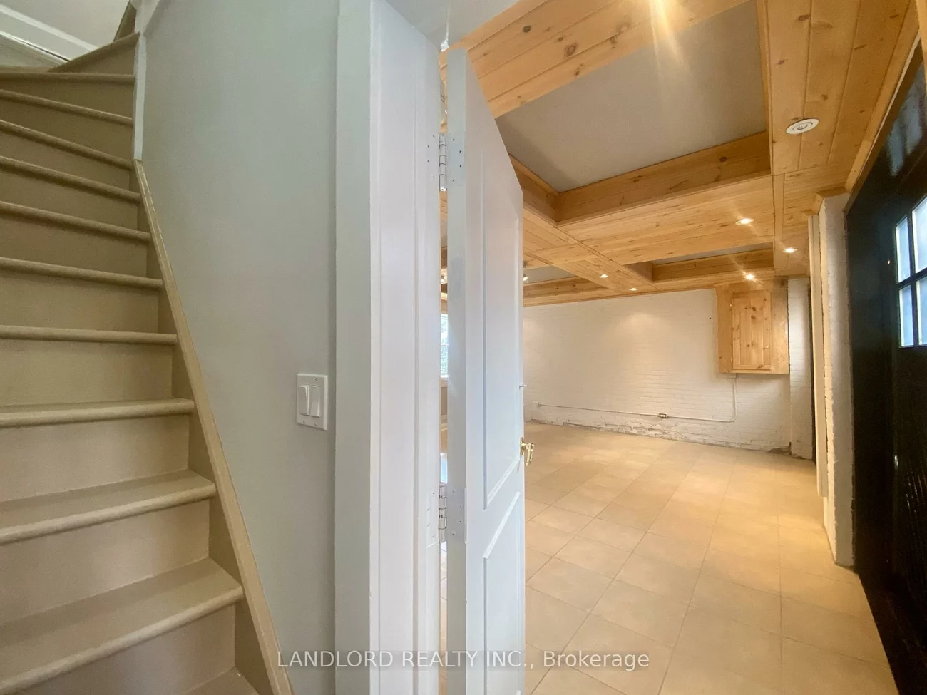 341, St Clair, Casa Loma, Toronto