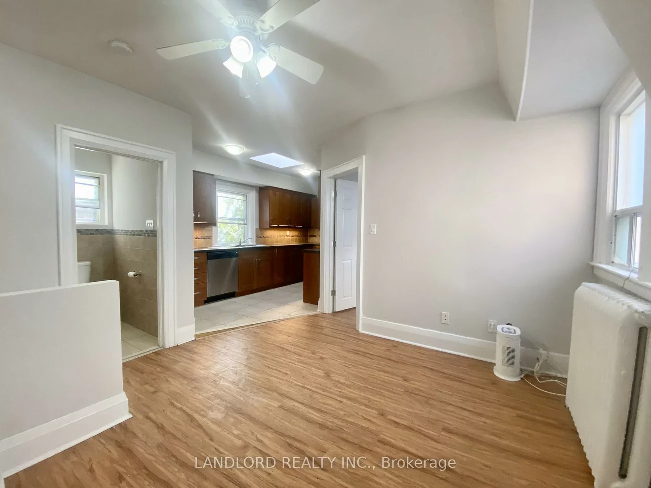 341, St Clair, Casa Loma, Toronto