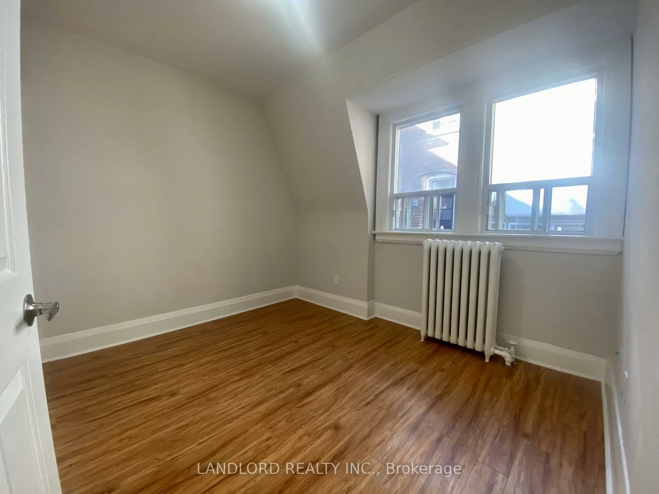 341, St Clair, Casa Loma, Toronto