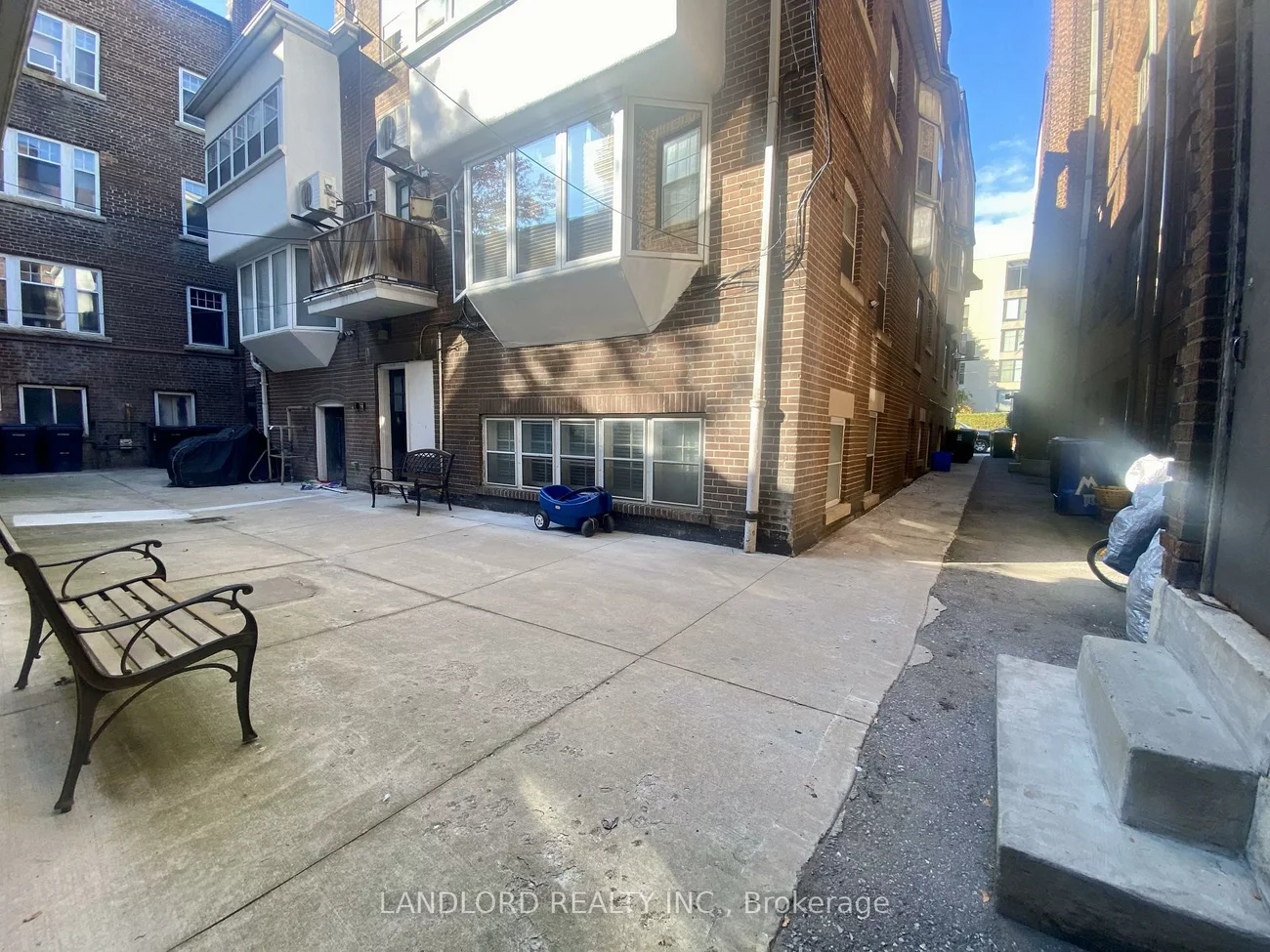 341, St Clair, Casa Loma, Toronto