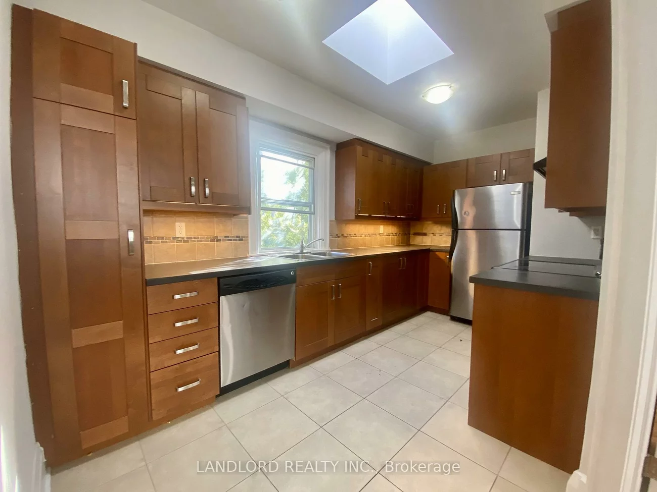 341, St Clair, Casa Loma, Toronto