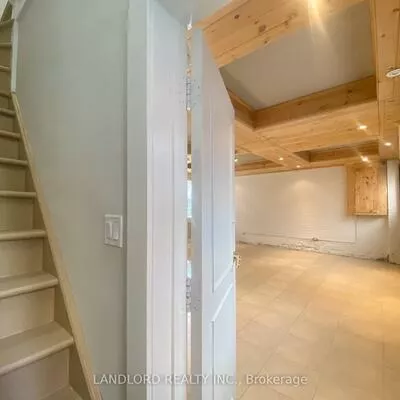 341, St Clair, Casa Loma, Toronto