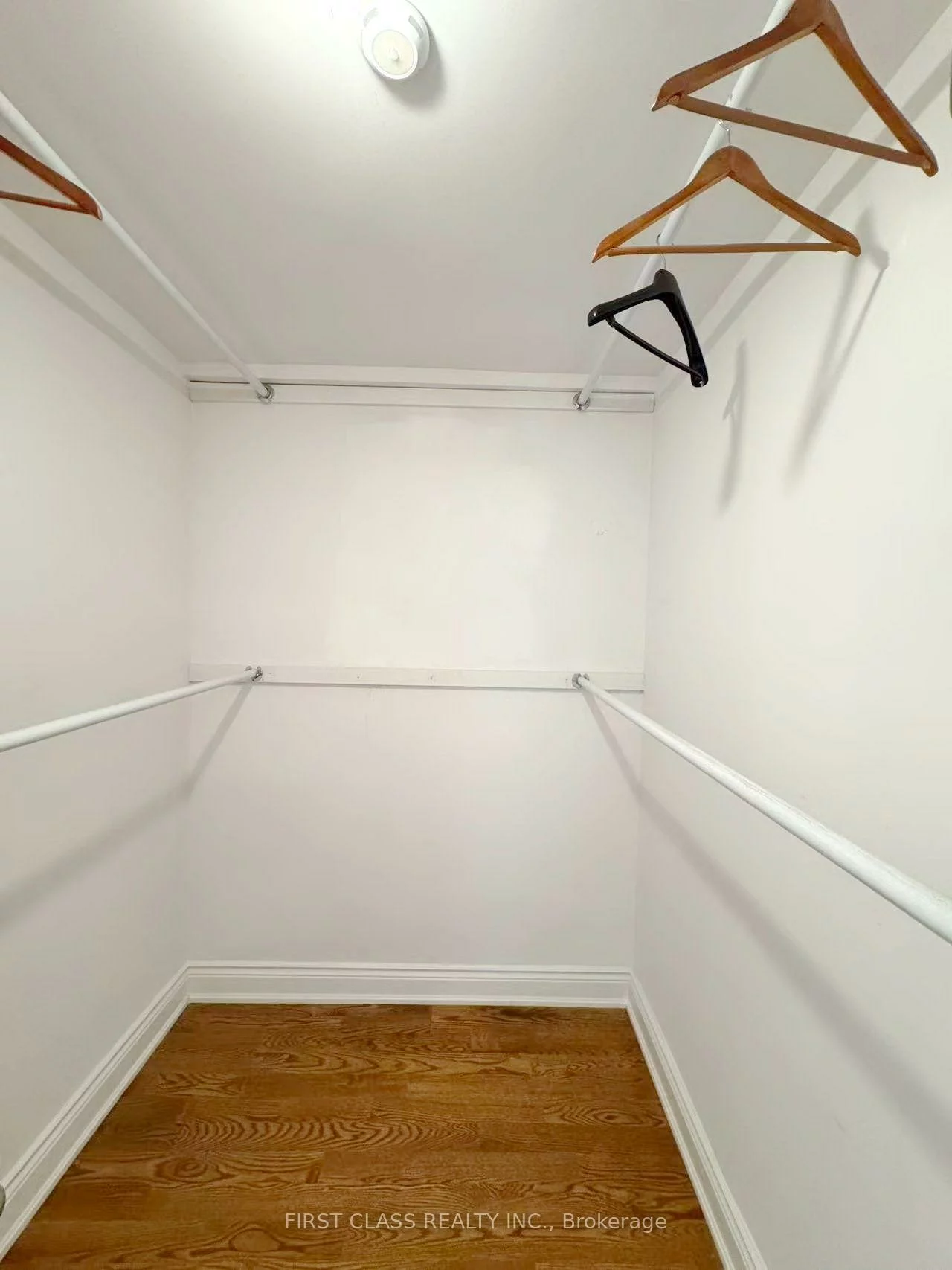 202, Goddard, Bathurst Manor, Toronto