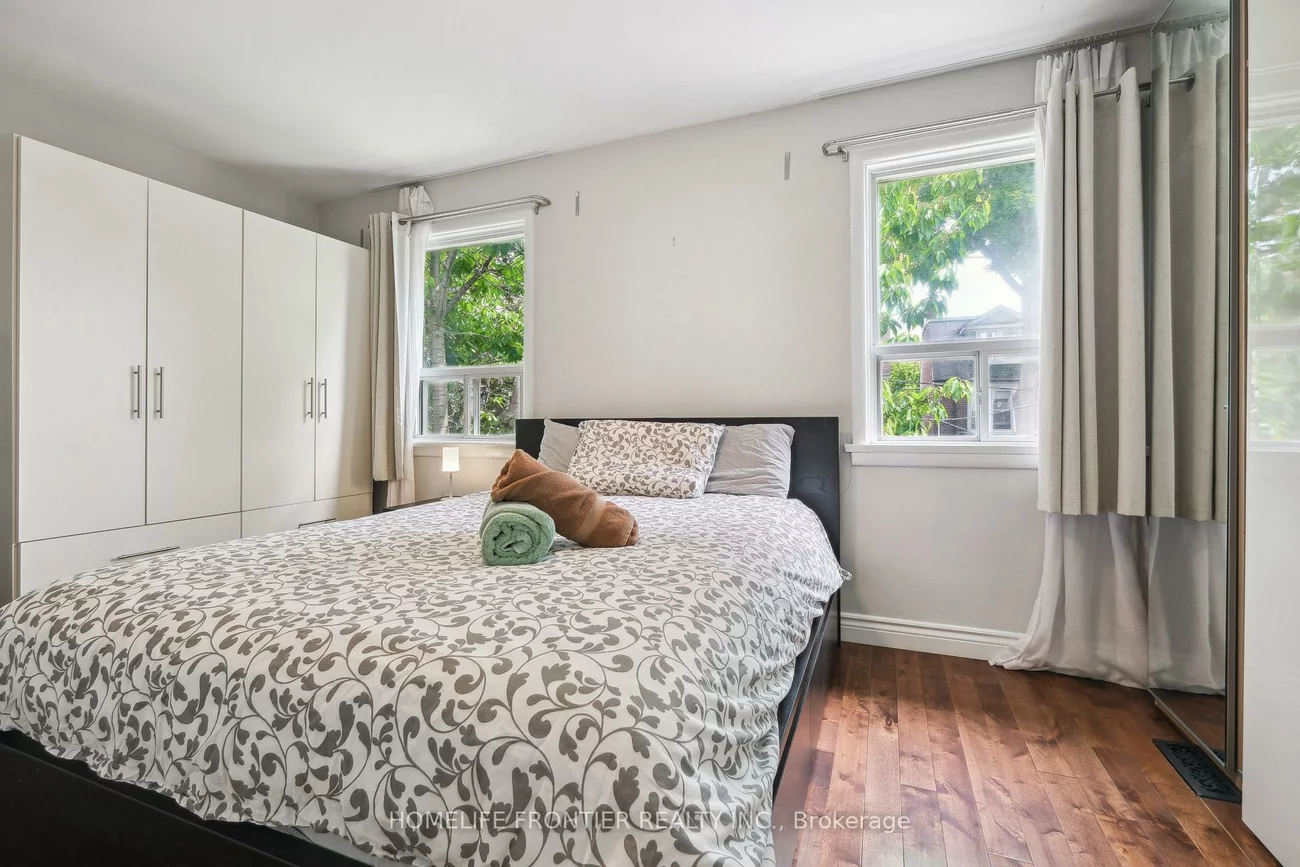 122, Manning, Trinity-Bellwoods, Toronto