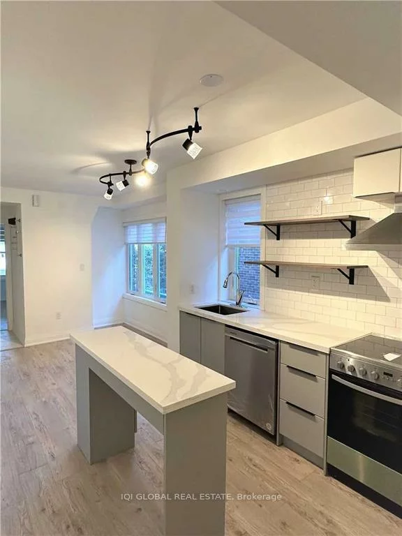 525, Ossington, Trinity-Bellwoods, Toronto