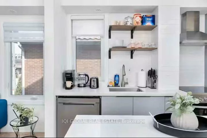 525, Ossington, Trinity-Bellwoods, Toronto