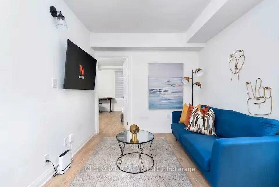 525, Ossington, Trinity-Bellwoods, Toronto