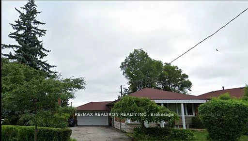 49, Janray (BSMNT), Woburn, Toronto