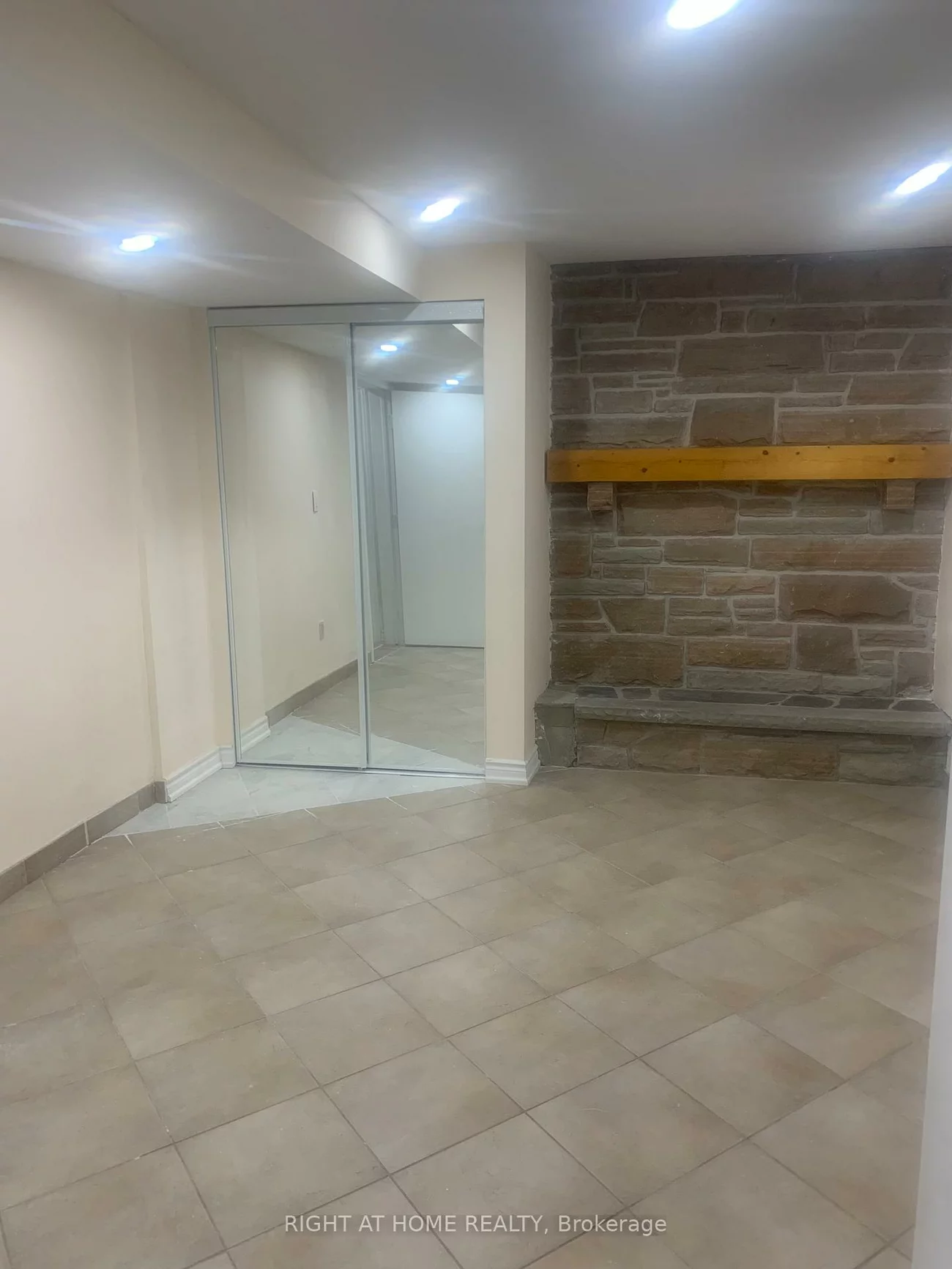 63, Pachino, Wexford-Maryvale, Toronto