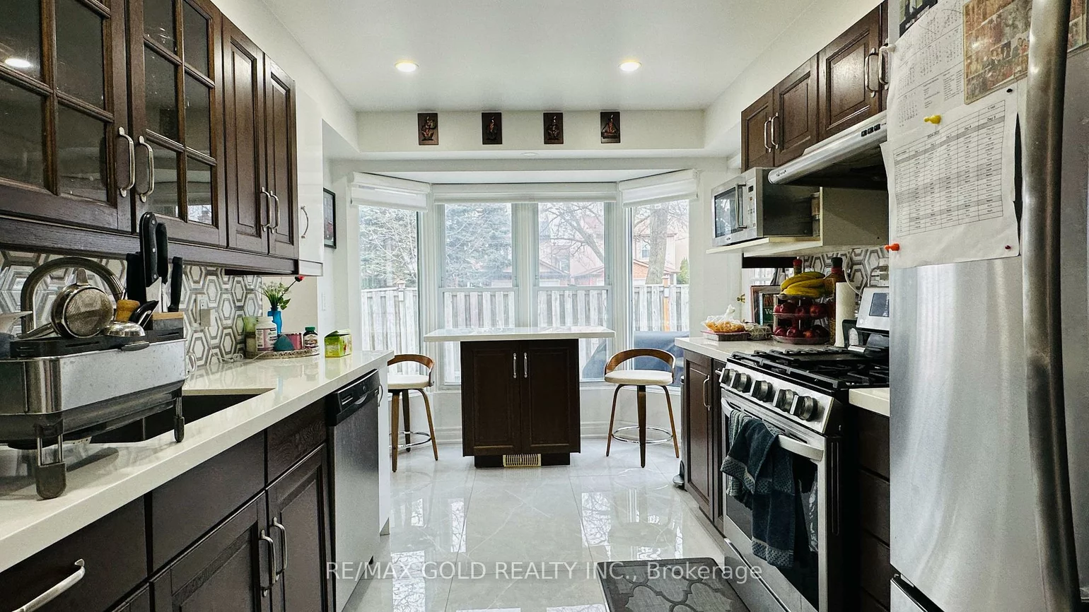 149, Belinda, Steeles, Toronto