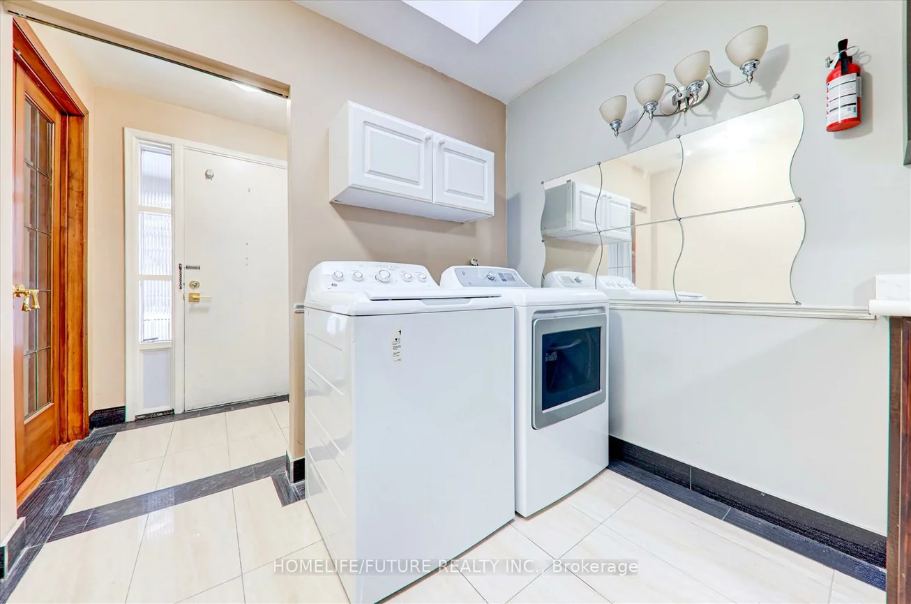 14, Griselda, Woburn, Toronto