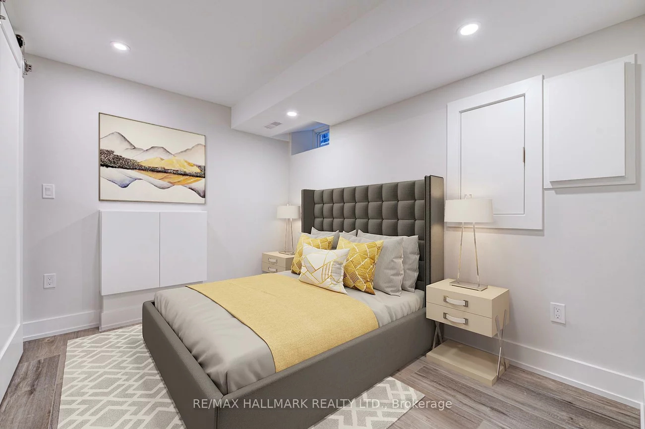 924, Broadview, Playter Estates-Danforth, Toronto