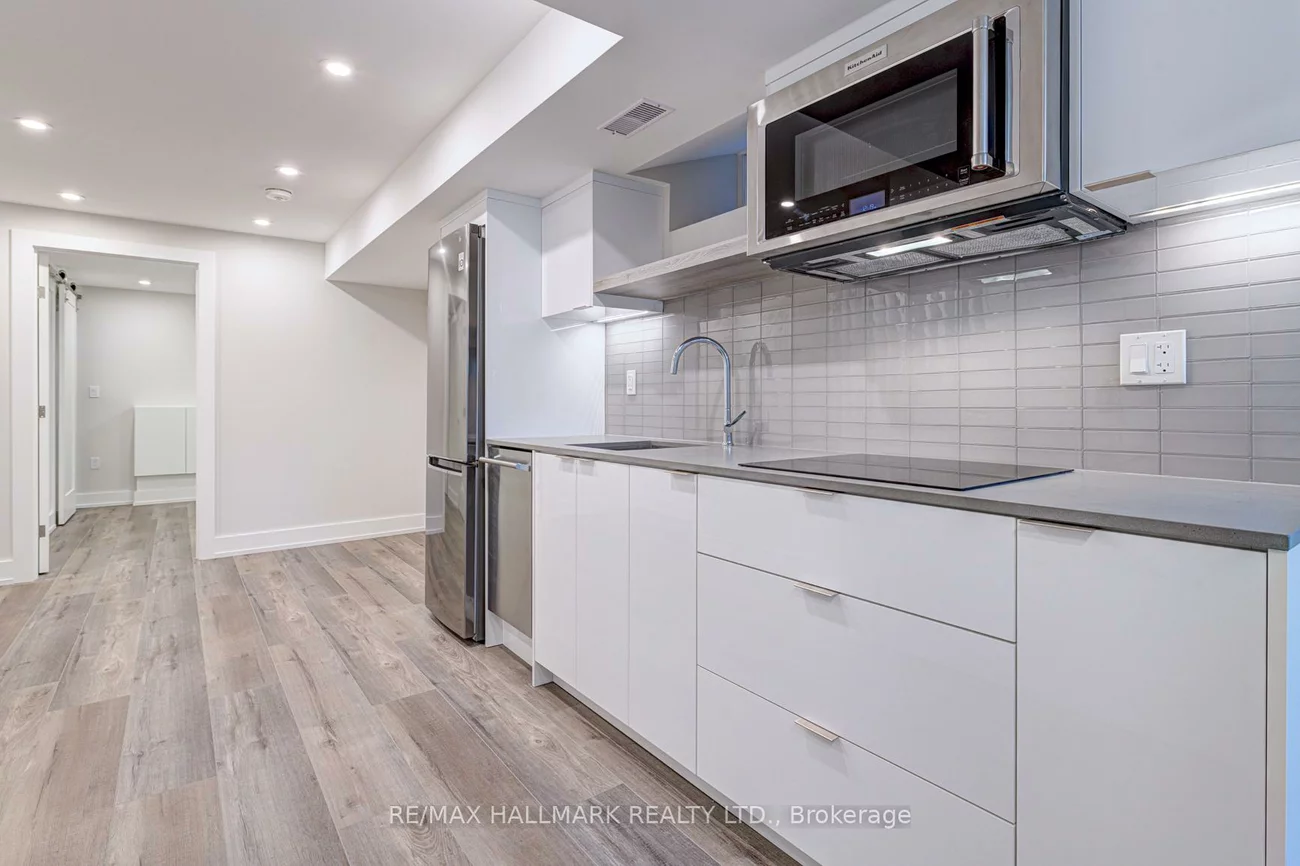 924, Broadview, Playter Estates-Danforth, Toronto
