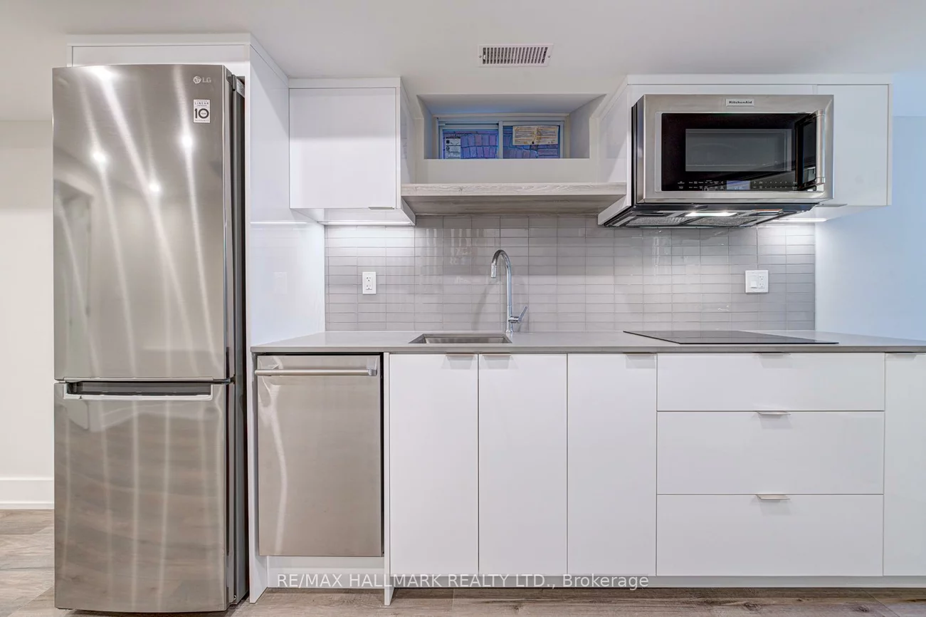 924, Broadview, Playter Estates-Danforth, Toronto