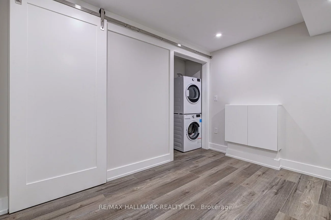 924, Broadview, Playter Estates-Danforth, Toronto