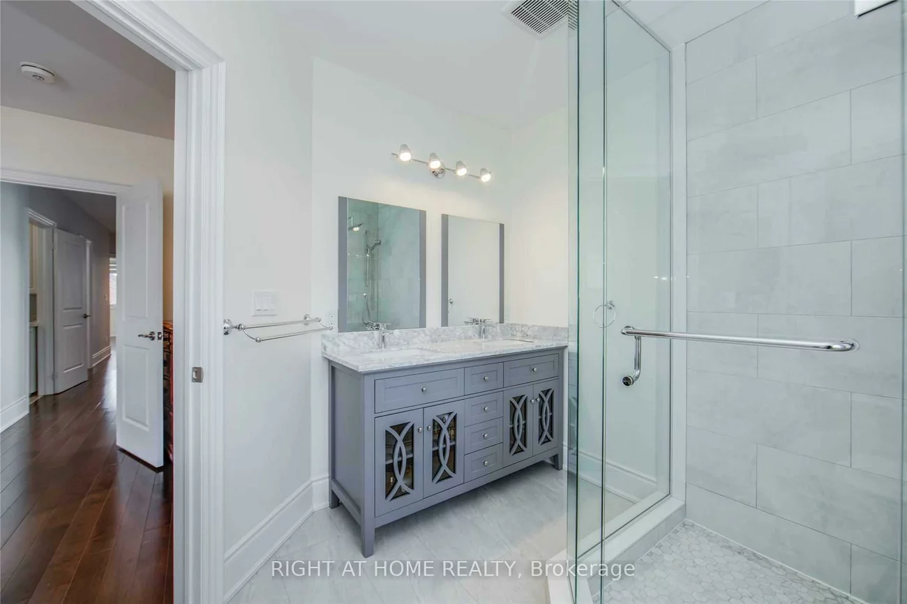 484, Donlands, East York, Toronto