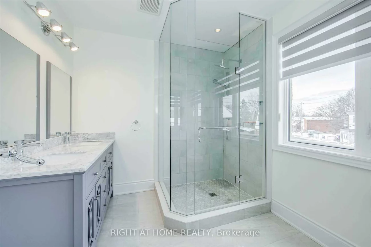 484, Donlands, East York, Toronto