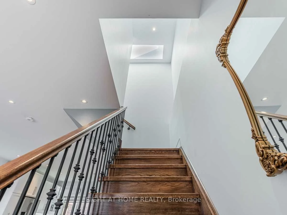 484, Donlands, East York, Toronto