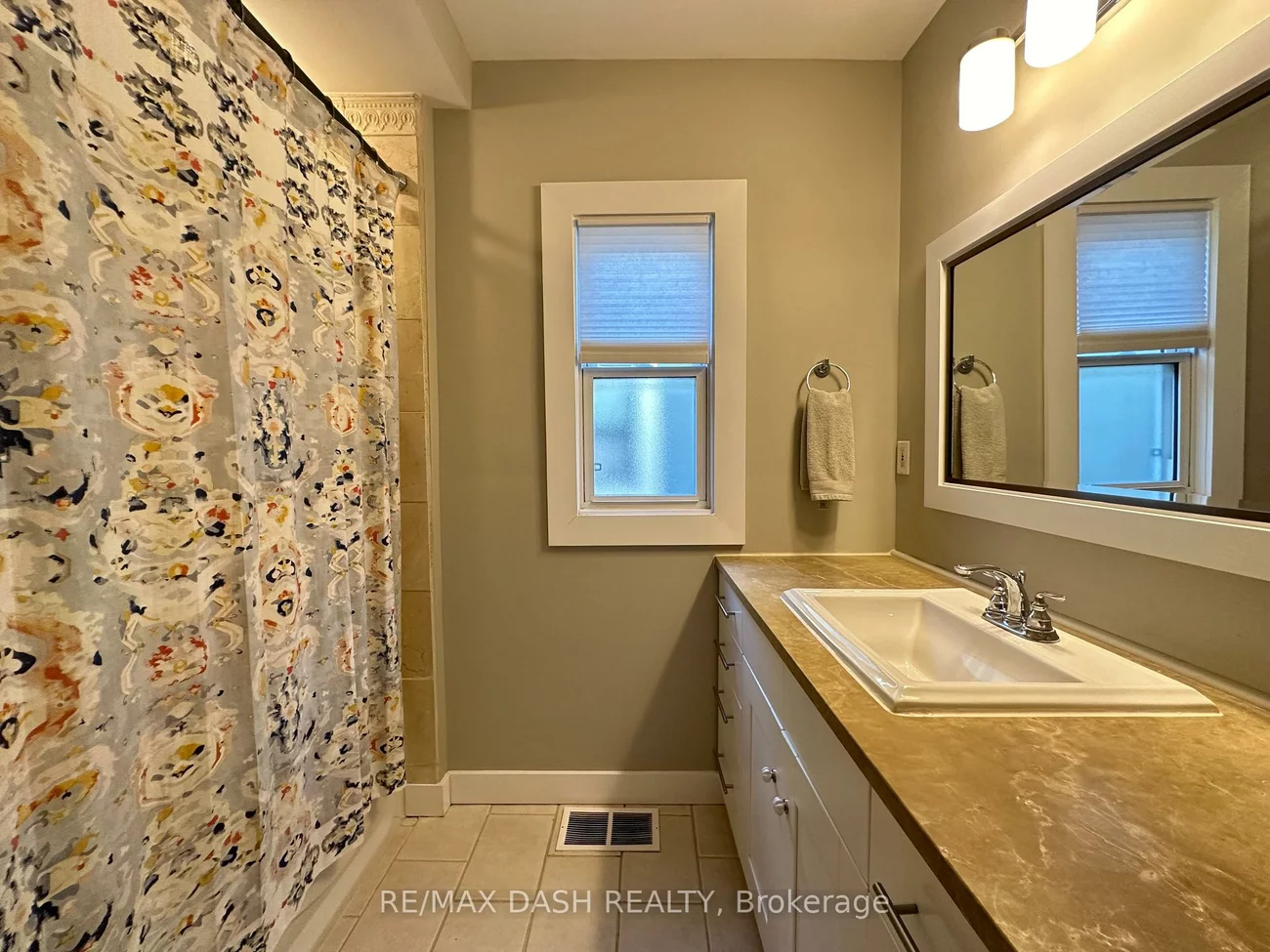 24, Berkshire, South Riverdale, Toronto