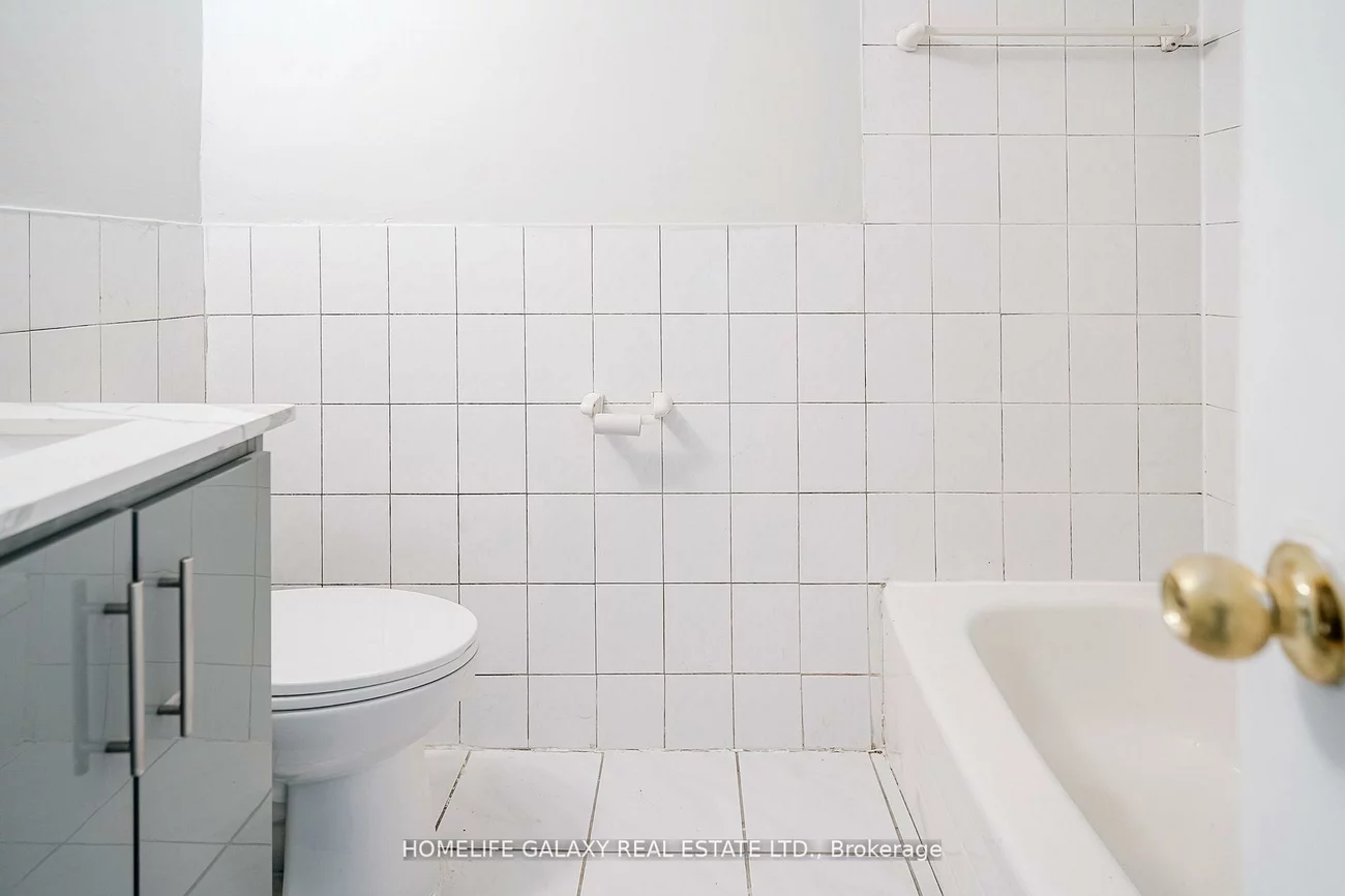 2971, Lawrence, Bendale, Toronto